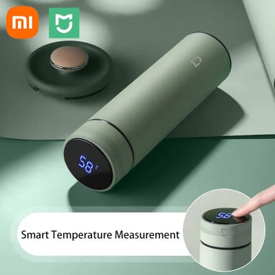Smart Cup with LED Display – Insulated Temperature Bottle